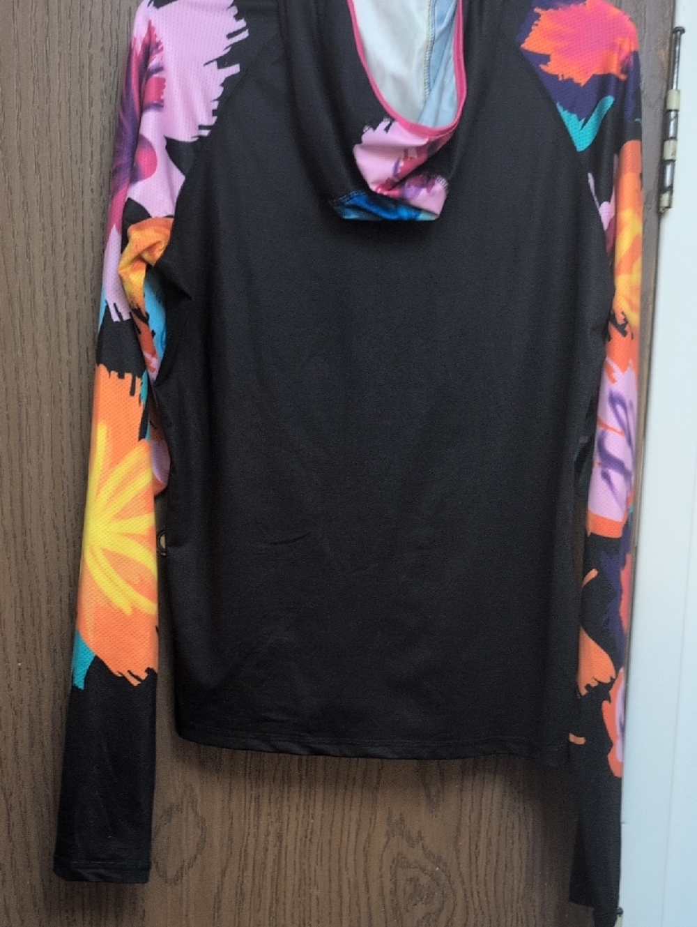 VB Rags Long Sleeve With Hood - Picture 6 of 7
